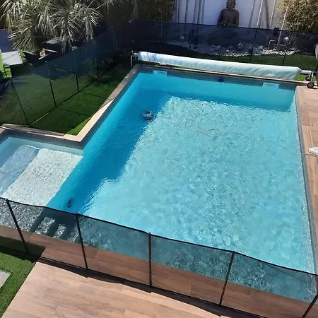 Ananda Piscine Spa, Calme, Proche De La Mer. 호텔 아그