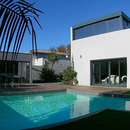 Ananda Piscine Spa, Calme, Proche De La Mer. מלון אגדה